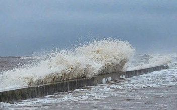 Cảnh báo 2 đợt sóng lớn, nguy cơ sạt lở bờ biển Quảng Trị đến Cà Mau