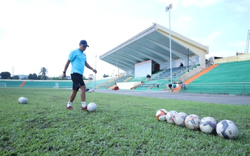 Ngắm SVĐ Quân khu 5 'lột xác', sẵn sàng mùa giải TNSV THACO cup 2026
