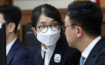 Cựu đệ nhất phu nhân Hàn Quốc bị tố thao túng chính trị từ hậu trường