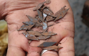 Tái diễn nạn rải đinh trên đường từ TP.HCM về miền Tây, nguy cơ tai nạn rình rập