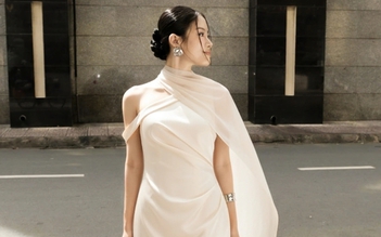 Phối váy và khăn choàng lụa voan, nhìn góc nào cũng đẹp