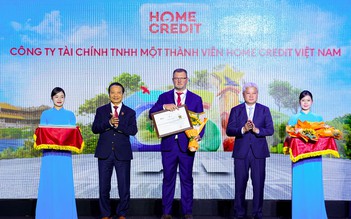 Home Credit vào Top 10 Doanh nghiệp Bền vững thuộc lĩnh vực Thương mại - Dịch vụ