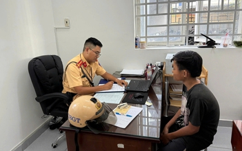 Vụ chạy xe máy bốc đầu biểu diễn ở Hóc Môn: Tịch thu phương tiện