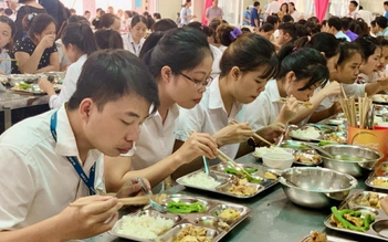 Hơn 5.000 bữa cơm công đoàn cho đoàn viên, người lao động