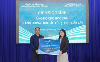 NXB Giáo dục Việt Nam tiếp tục tặng gần 1 triệu bản SGK cho vùng lũ