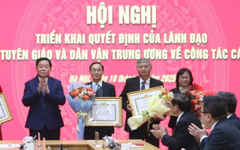 28 cán bộ Ban Tuyên giáo - Dân vận T.Ư xin nghỉ hưu trước tuổi