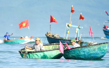 Lễ hội cầu ngư - 'điểm hẹn' khám phá cuộc sống người dân địa phương 