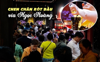 Chen chân rót dầu cầu an ở chùa Ngọc Hoàng