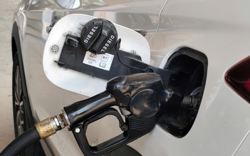 Giá xăng dầu hôm nay 24.3.2025: Xăng trong nước tăng tiếp?