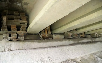 Cầu Rác trên quốc lộ 1A hư hỏng