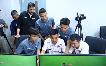 Bóng đá Việt Nam nâng cấp VAR: Giảng viên FIFA xuất hiện, nói điều bất ngờ 