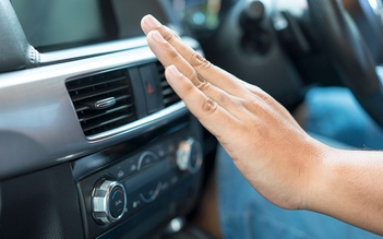 Ô tô sử dụng bao lâu nên vệ sinh hệ thống điều hòa?