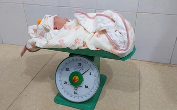Quảng Bình: Bé gái sơ sinh bị bỏ rơi trong đêm lạnh