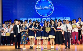 5 nữ sinh giành giải 'cao thủ AI học đường'