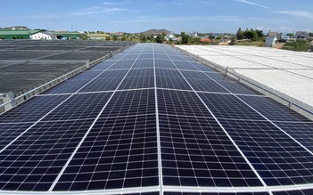 Khung giá phát điện mặt trời có pin lưu trữ cao nhất hơn 1.876 đồng/kWh