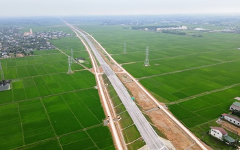 Sáng nay thông xe 4 cao tốc nối Hà Nội đến Quảng Bình, TP.HCM đến Phú Yên
