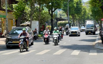 Sốc: Nhiệt độ ngoài trời ở TP.HCM gần 50 độ C