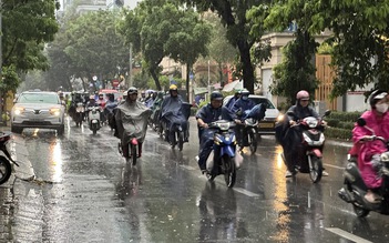 'Mưa vàng' giải nhiệt cho TP.HCM