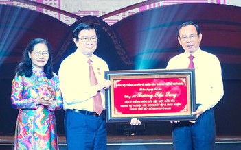 Chủ tịch UBND TP.HCM: 60 cá nhân tiêu biểu hội tụ ở khát vọng cháy bỏng