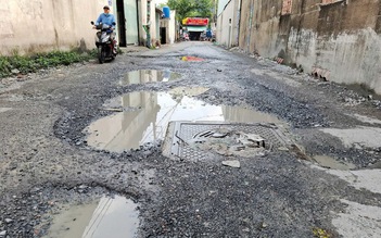 Hố trũng giữa đường