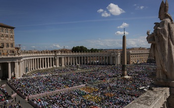 200.000 tín hữu trẻ đến Vatican viếng Giáo hoàng Francis