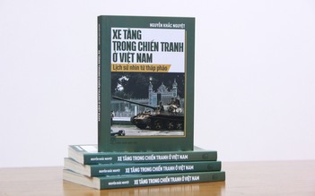 Lịch sử nhìn từ tháp pháo