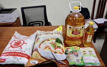 Thực phẩm giả lọt vào bếp ăn tập thể