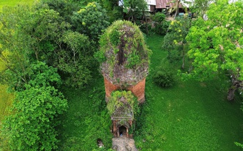 Tháp Chăm nghìn năm tuổi với dáng vẻ huyền bí 'độc nhất vô nhị' ở Quảng Nam