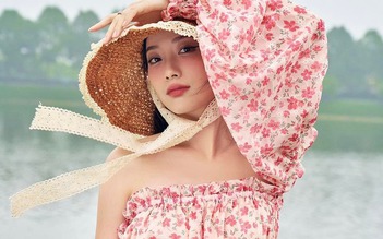 Họa tiết hoa lá trong tủ đồ mùa hè