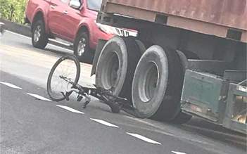 Trích camera điều tra tai nạn khiến người phụ nữ đạp xe tập thể dục tử vong