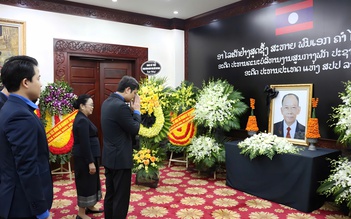 Bí thư thứ nhất T.Ư Đoàn viếng cố Chủ tịch nước Lào Khamtay Siphandone