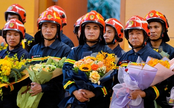 'Cần có hình thức khen thưởng cao, tương xứng thành tích của đoàn cứu hộ động đất'