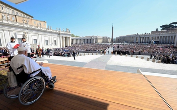 Sức khỏe của Giáo hoàng Francis khởi sắc
