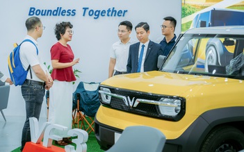 Xanh SM chính thức kết nối tài xế và mở bán 2 mẫu ô tô điện tại Lào