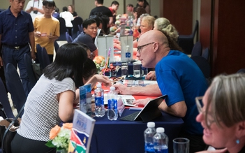 Một thành phố nước ngoài tăng cường tuyển sinh, trao học bổng người Việt, vì sao?