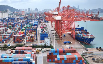 Kinh tế Trung Quốc giữa sóng ngầm thương mại với Mỹ