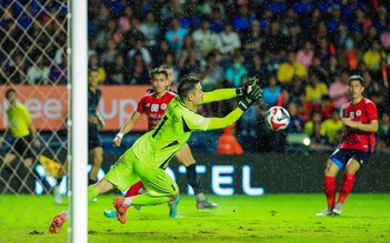 Thủ môn Nguyễn Filip xin lỗi vì không thể giành cúp, khán giả vẫn thấu hiểu CLB CAHN