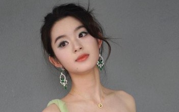 Đeo bông tai 'tiền tỉ', mỹ nhân Trung Quốc khiến bố bị điều tra