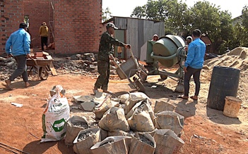 Góp sức xóa nhà tạm, nhà dột nát