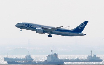 Hành khách tìm cách mở cửa thoát hiểm, máy bay từ Nhật đi Mỹ phải chuyển hướng