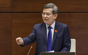 '1 năm chủ tịch tỉnh ra tòa 500 lần thì thời gian đâu mà điều hành'