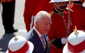 Dùng nước xa dập lửa gần