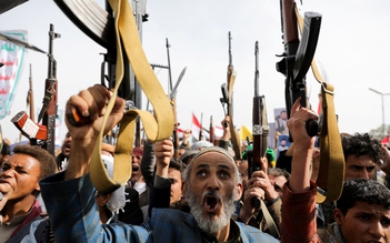 Houthi tính tấn công máy bay dân sự Israel?