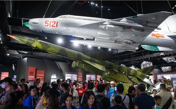 Gần 150.000 lượt khách tham quan Bảo tàng Lịch sử Quân sự Việt Nam dịp 30.4