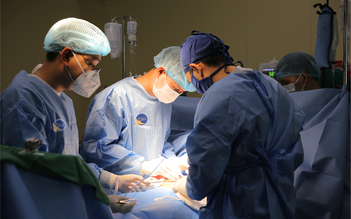 Tưởng chướng bụng hóa u đại tràng gây biến chứng