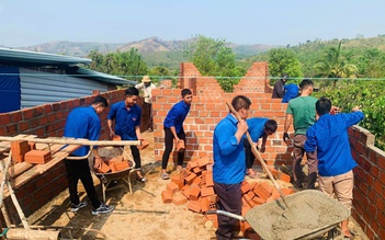 Góp sức người, sức của dựng mái ấm nghĩa tình