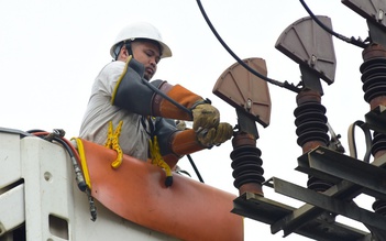 Biệt đội sửa chữa điện nóng - hotline không cần cắt điện ở EVNHANOI