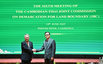 Thái Lan nói có tiến triển trong đàm phán biên giới, Campuchia chuẩn bị đưa dân về