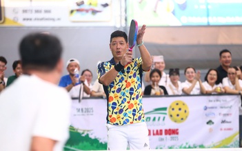 Diễn viên Bình Minh tạo sức hút đặc biệt trên sân pickleball