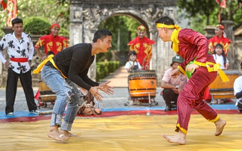 'Giang hồ màn ảnh' Duy Hưng đến Ninh Bình... đấu vật 